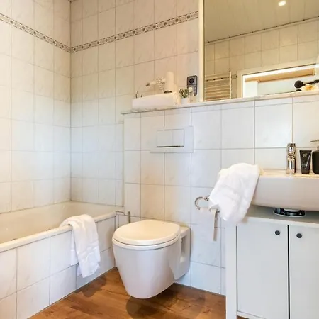 Apartman Haus Schwanensee, Wohnung 1 Bosau